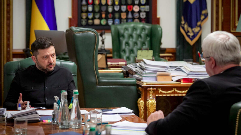 Зеленський обговорив з Сибігою ротації в дипломатичному корпусі