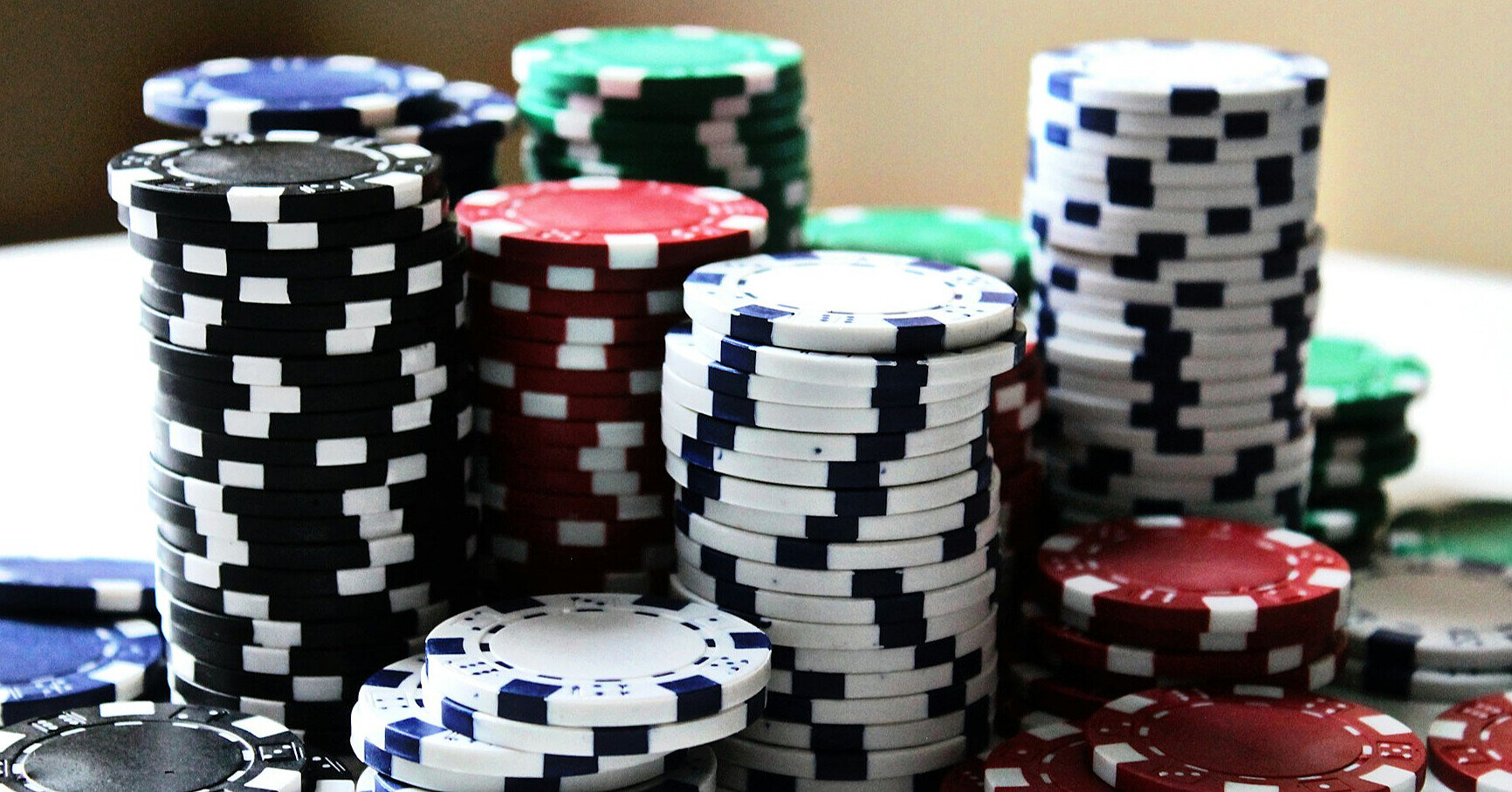 Методики оцінки надійності казино на гривні: від ліцензії до RTP