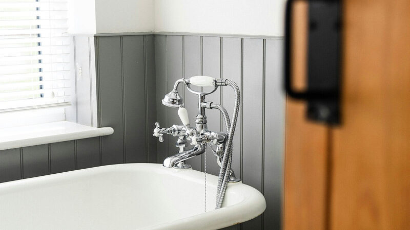 У Києві обмежили постачання гарячої води для відновлення опалення