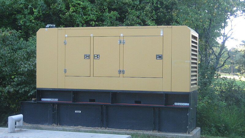 Уряд Польщі терміново відправляє Україні генератори та обігрівачі