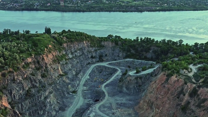 Любимівський кар’єр: історія каменю, що формує сучасність