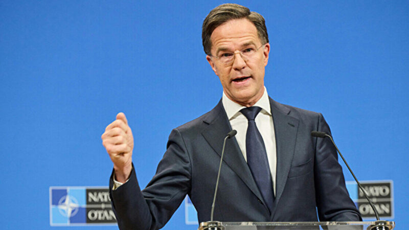 Трамп показав листа генсека НАТО, де той обіцяє “просування” по Гренландії