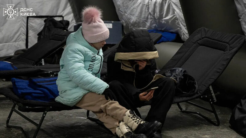 У Києві без тепла залишаються ще 1676 багатоповерхівок