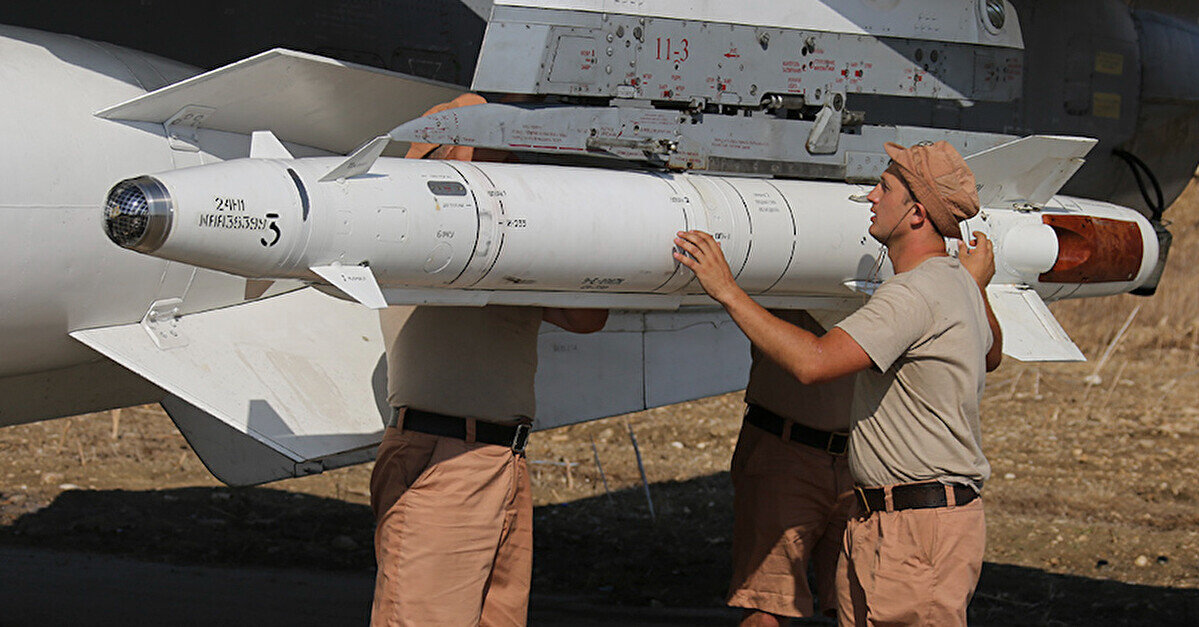 Російські війська залишають аеродром на півночі Сирії