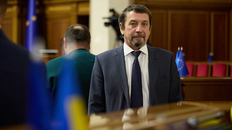 Гроші за “правильне” голосування: суд обирає запобіжний захід депутату Кісєлю