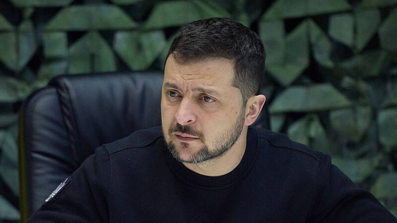 Зеленський вимагає від Повітряних сил прискорити захист неба