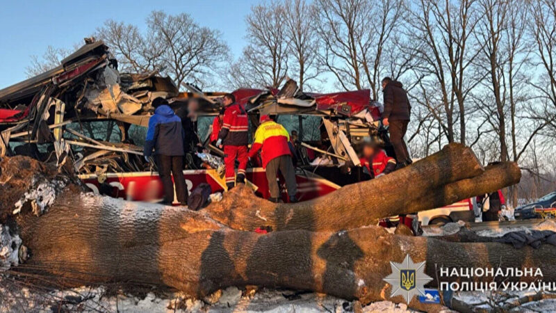 На Львівщині в ДТП потрапив автобус, який виконував рейс з Відня: є постраждалі