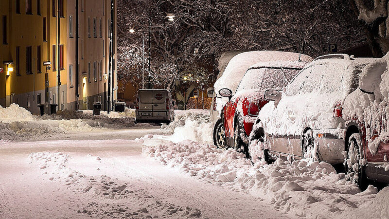 Киян закликають утриматися від пересування містом та не виїжджати на власних авто