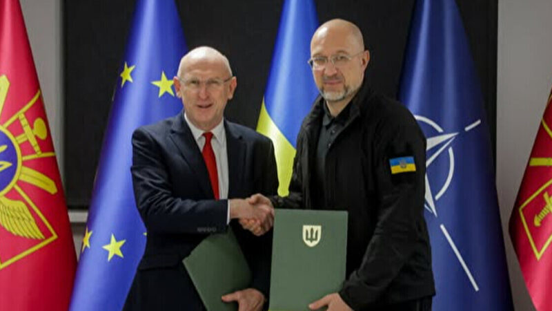 Міністри оборони України та Британії підписали дорожню карту розвитку партнерства