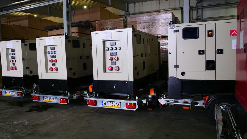 До Києва доставили першу партію генераторів, наданих урядом Польщі