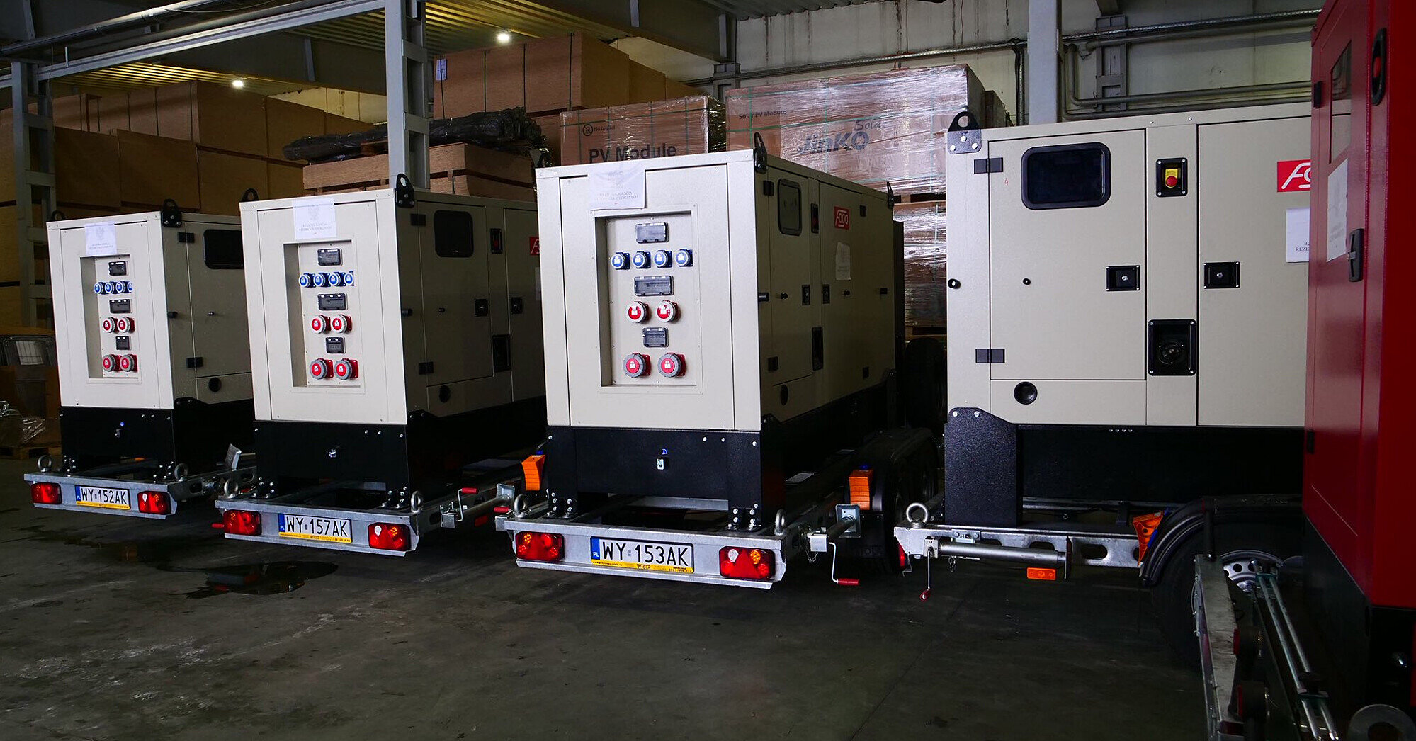 До Києва доставили першу партію генераторів, наданих урядом Польщі