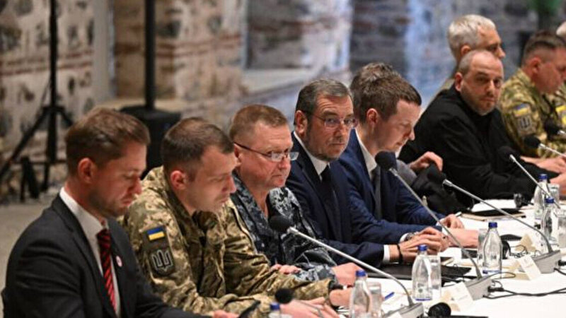 В ОАЕ повідомили про початок переговорів України, США та Росії