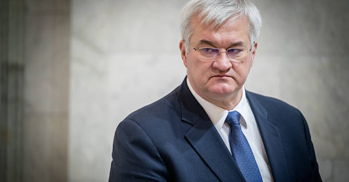 Сибіга привітав затримання Францією підсанкційного танкера РФ