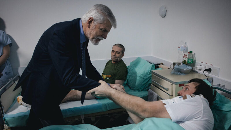 Президент Чехії відвідав шпиталь ветеранів у Львівській області