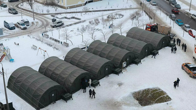 МВС: У Києві працюють понад 1340 пунктів незламності та 104 пунктів обігріву