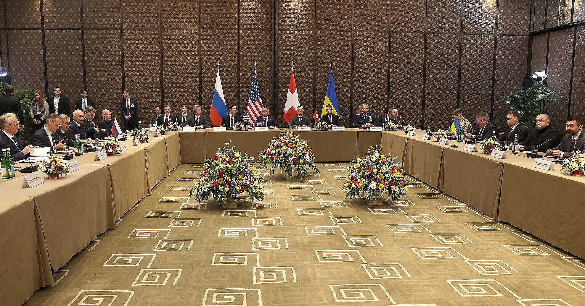 На переговорах між Україною та РФ військовим вдалося досягти прогресу – CNN