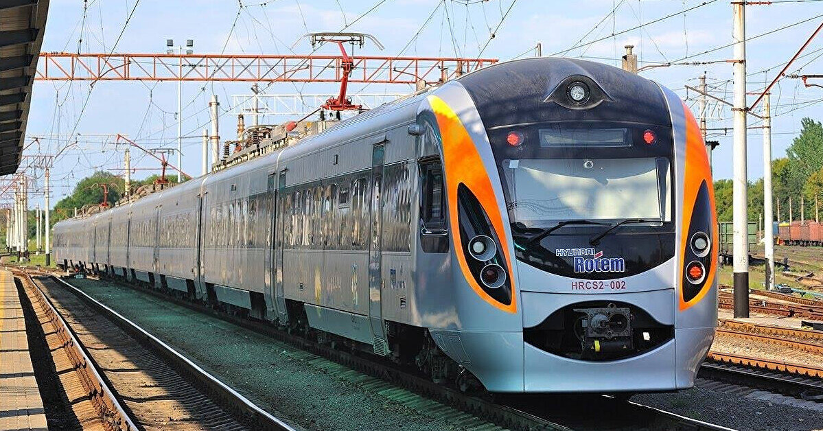 Як курсують поїзди в регіонах з підвищеним ризиком: інформація від “Укрзалізниці”