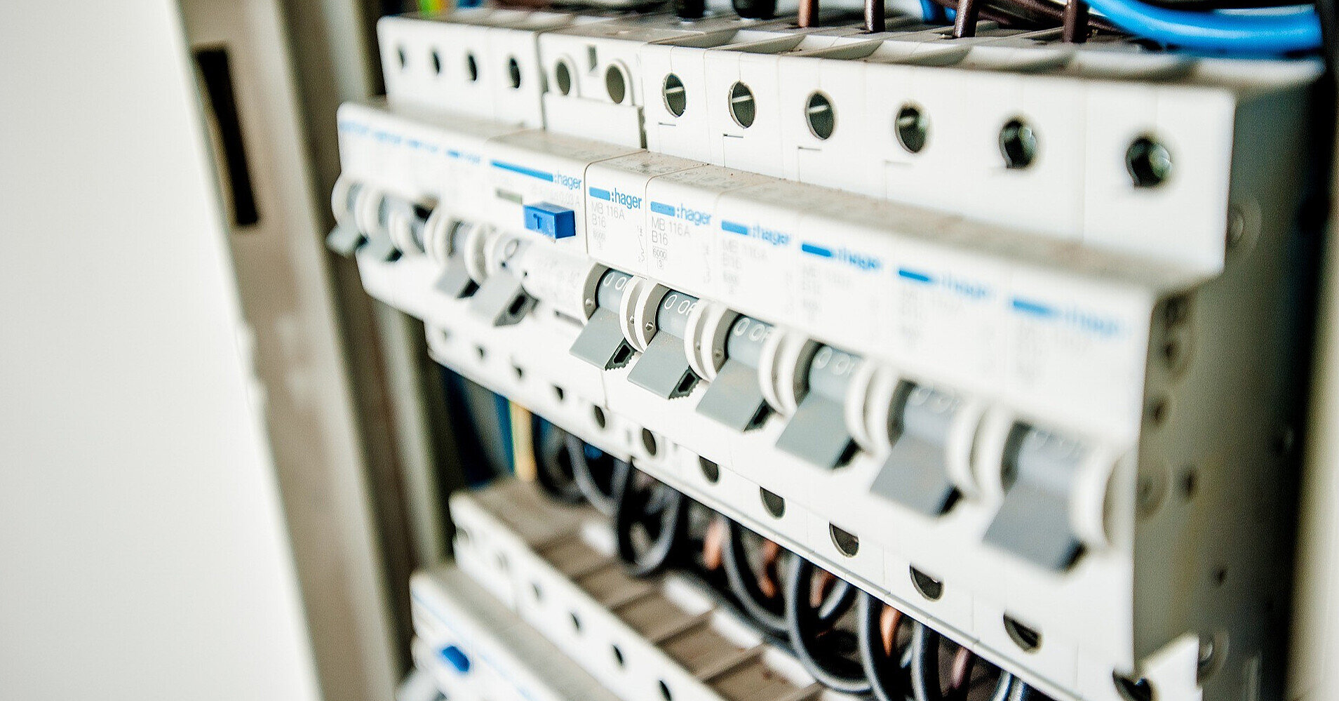 В Україні 5 лютого графіки відключень діятимуть цілодобово