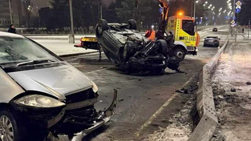 Комунальникам дев’яти районів Києва оголосили підозри