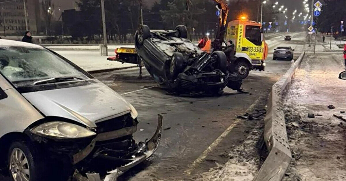 Комунальникам дев’яти районів Києва оголосили підозри