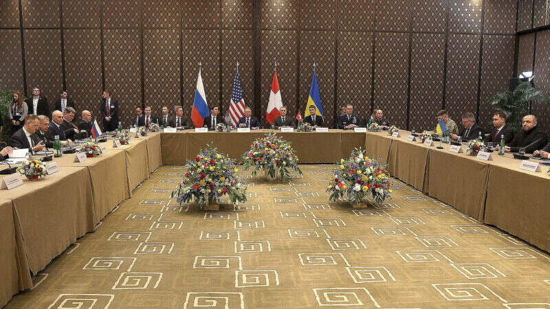 На переговорах у Женеві делегації України та РФ домовилися не критикувати одна одну – ЗМІ