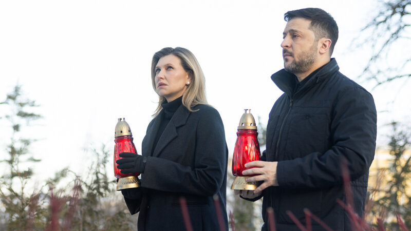 Зеленський вшанував пам’ять Небесної сотні: “Українці завжди захищають своє”