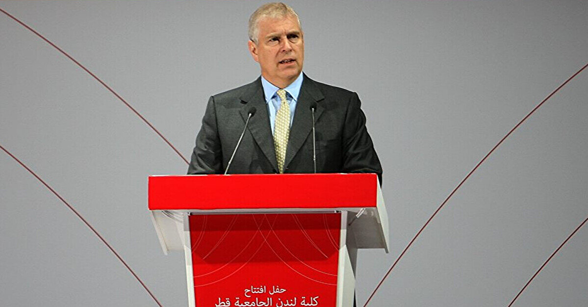 Поліція проводить обшуки в особняку колишнього принца Ендрю