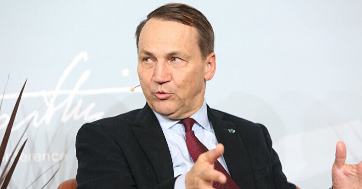 Глава МЗС Польщі обурений рішенням Угорщини щодо 90 млрд для України