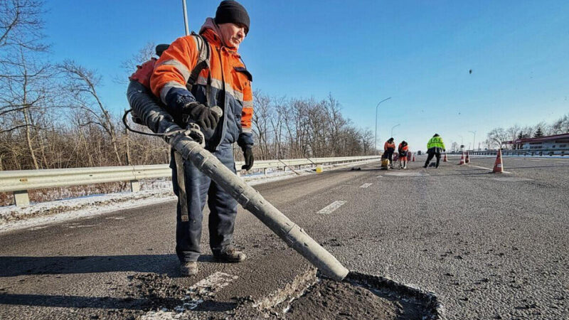 В уряді назвали терміни ямкового ремонту доріг після зими