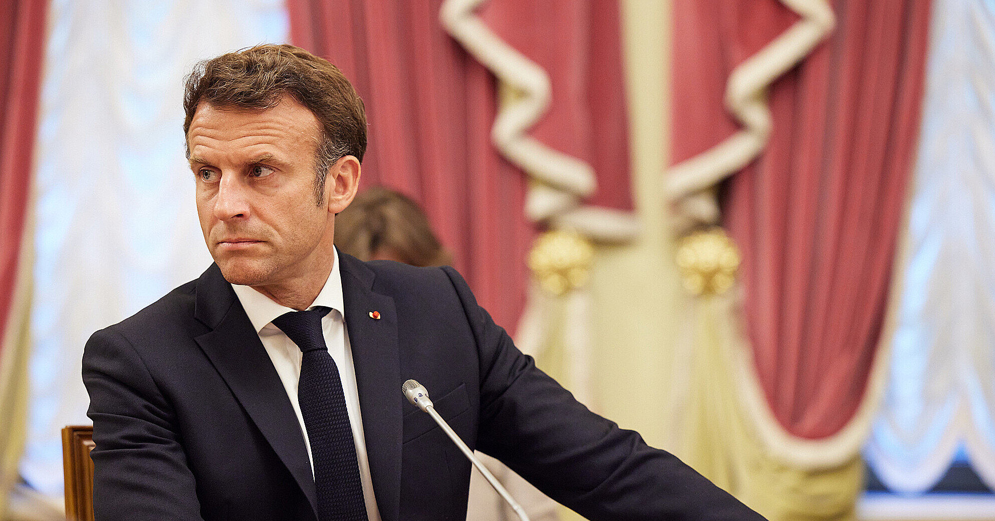 Серед іноземних лідерів чехи найбільше довіряють Макрону, Зеленський – другий