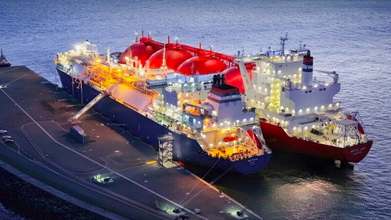 “Нафтогаз” вперше імпортував скраплений газ через Німеччину