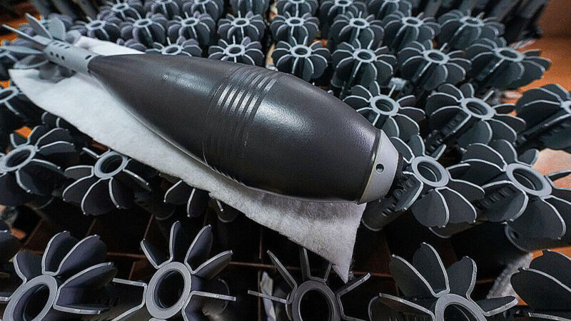 Мільярдні збитки через постачання неякісних мін: у ДБР поділилися деталями