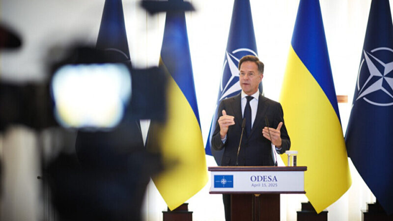 До Києва прибув з візитом генсек НАТО Рютте