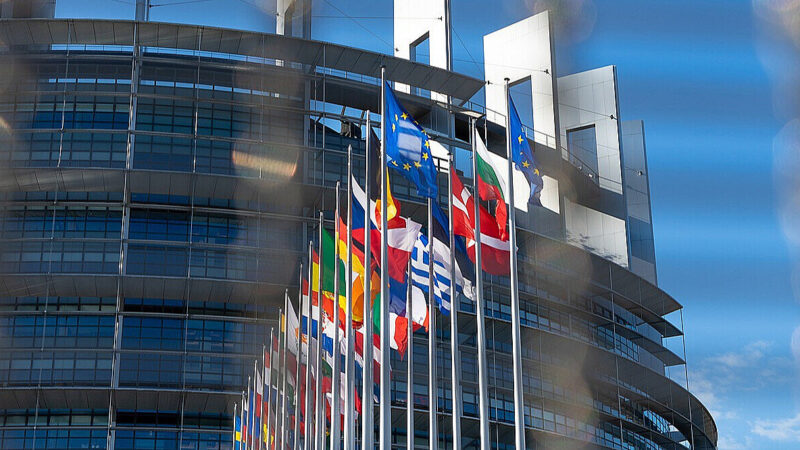 Європарламент заморозив затвердження торговельної угоди з США