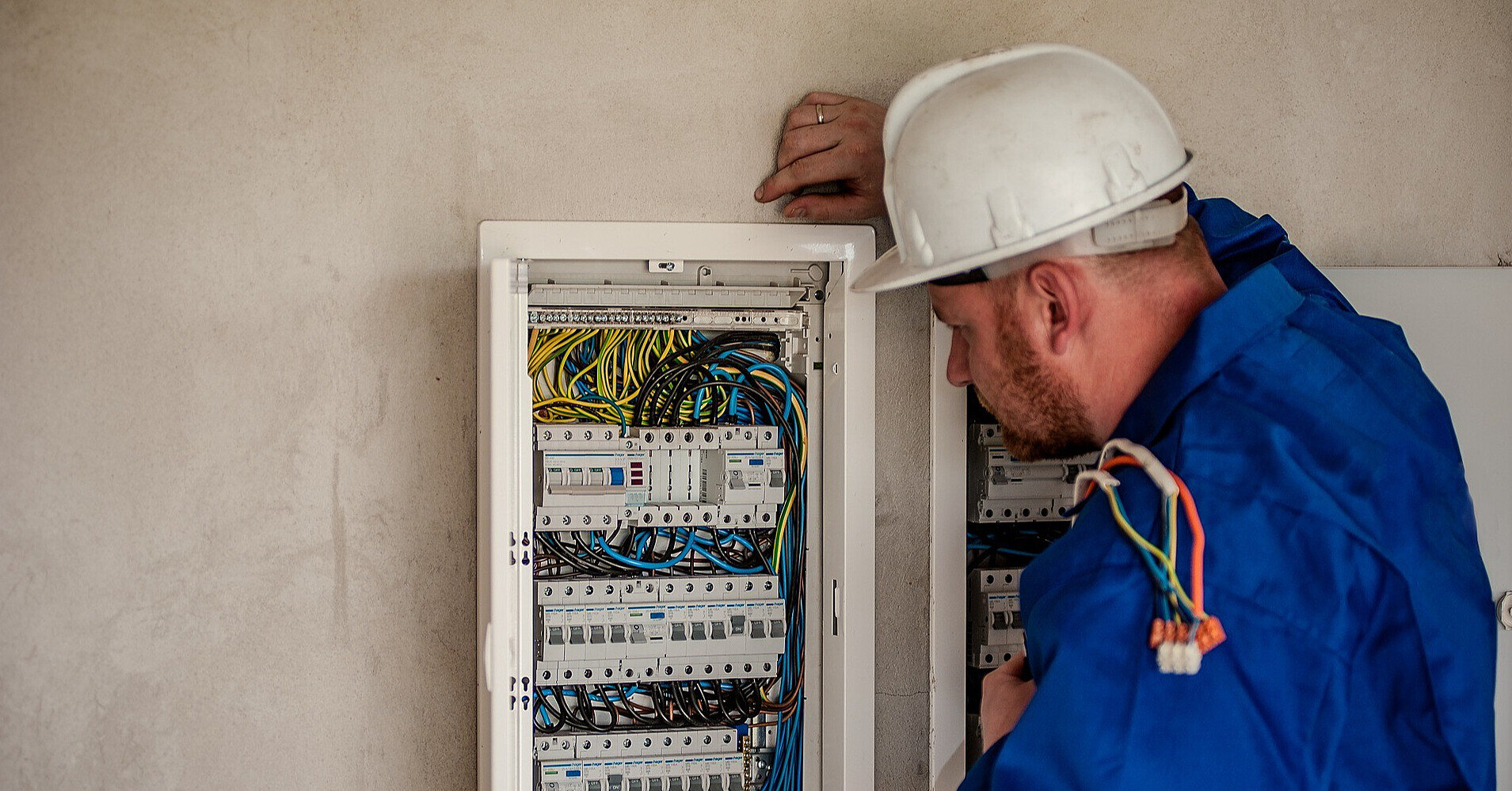 На лівому березі Києва відновили графіки відключень світла