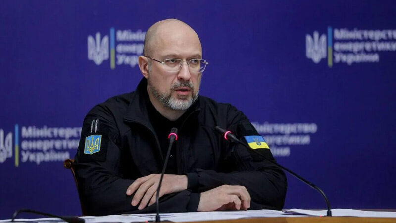 Шмигаль: В Україну вдалося додатково імпортувати 1 ГВт електроенергії – це пом’якшить відключення