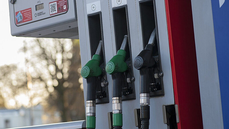 Бензин уже під 85 грн: як змінилися ціни на пальне 20 березня