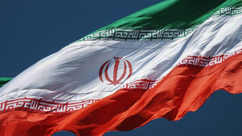 Іран погрожує підпалити нафтові та газові об’єкти регіону