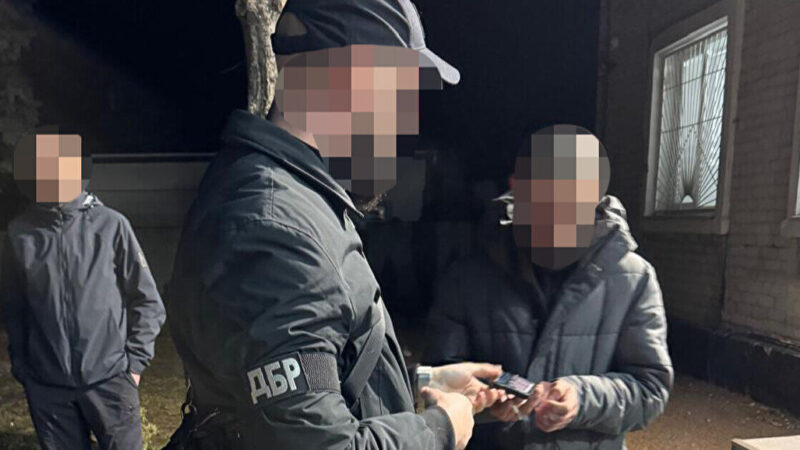 ДБР затримало військового ТЦК, який застосував силу до 60-річного чоловіка