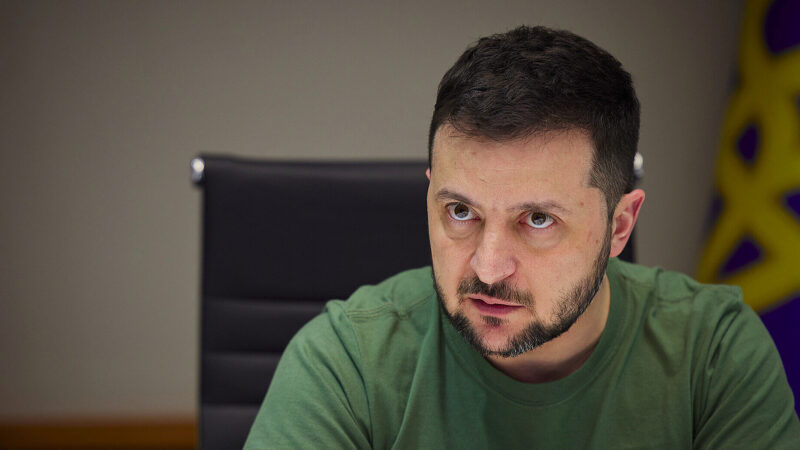 Зеленський пояснив, чому військова група не долучиться до переговорів у суботу