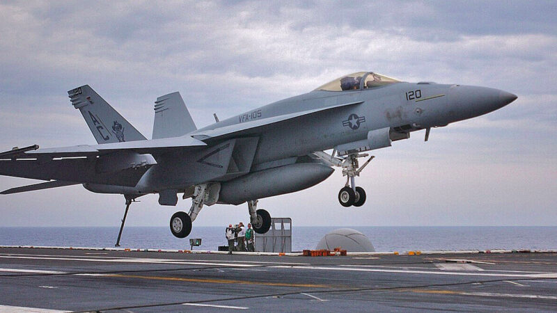 ЗМІ: США за тиждень завдали 3000 ударів по цілях в Ірані та пошкодили 43 кораблі