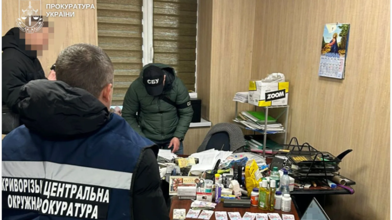 Привласнила бюджетні кошти під час ремонту міської лікарні: у Кривому Розі викрито зловмисницю