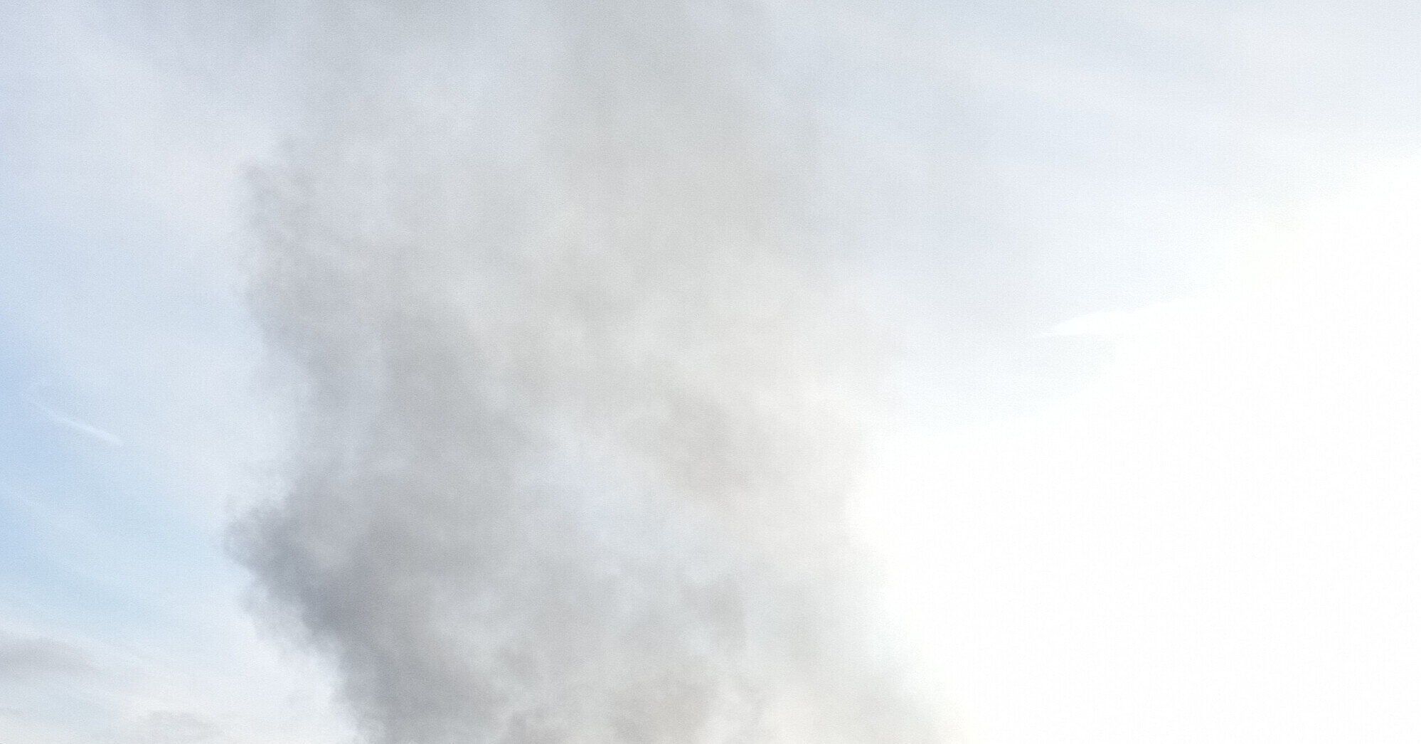 Іранські безпілотники атакували ключовий нафтовий хаб ОАЕ та аеропорт у Дубаї