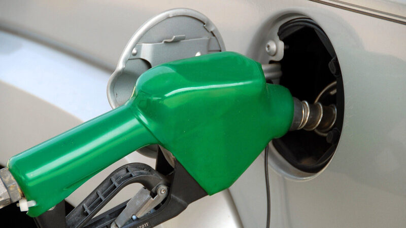 Ціни на пальне зростуть: як війна на Близькому Сході вплине на Україну