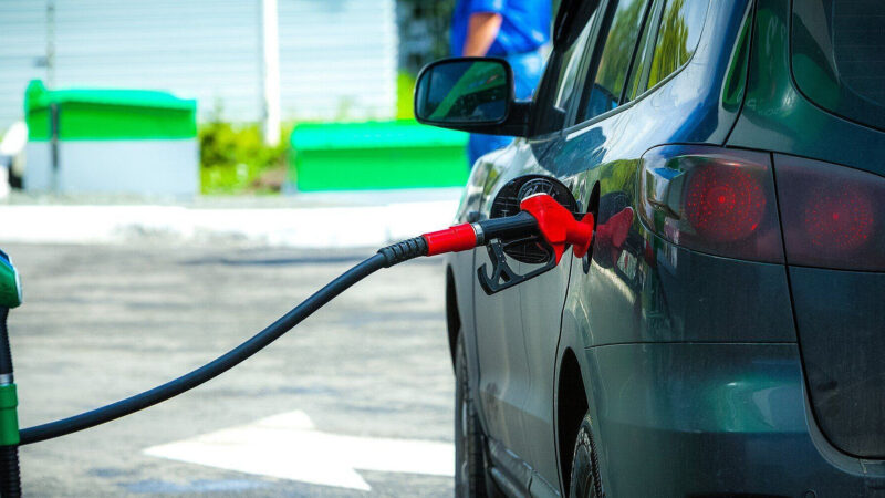 Огляд цін на пальне 24 березня: де вигідніше заправляти авто