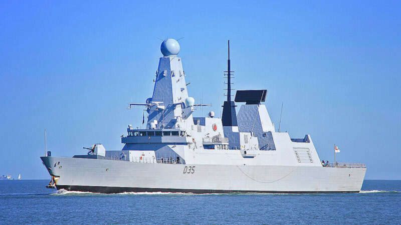 Британія готується відправити ще один військовий корабель в Середземне море