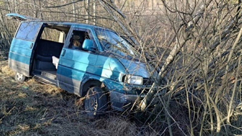 На Волині група людей заблокувала авто ТЦК, побила військового і забрала військовозобов’язаного