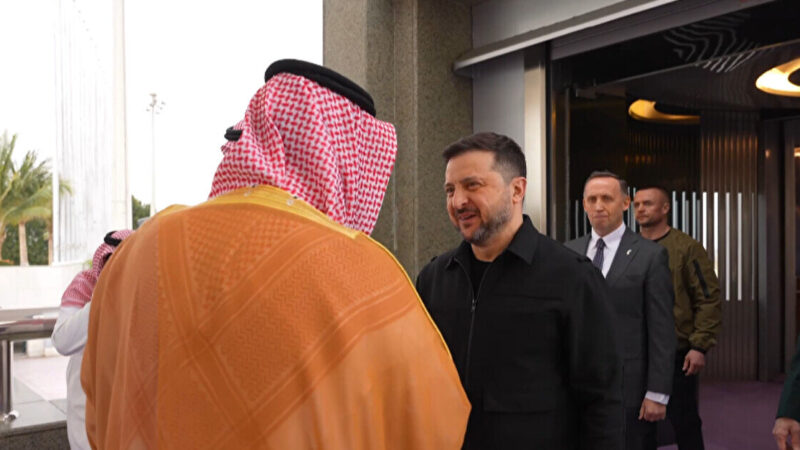 Зеленський прибув з візитом до Саудівської Аравії