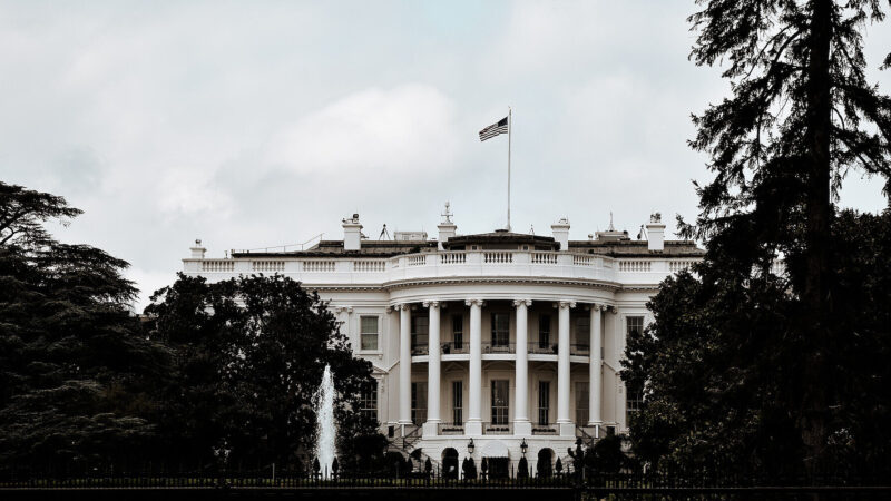 CNN: Білий дім в паніці через зростання цін на нафту