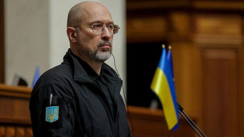 По Кременчуцькому НПЗ було 320 “прильотів”: Шмигаль про масштаб атак на нафтопереробку